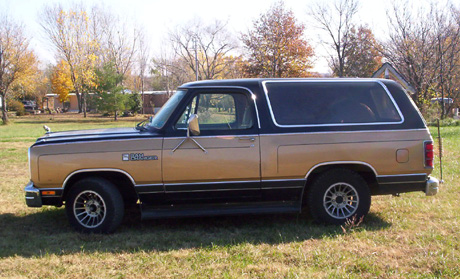 1986 Dodge Ramcharger 4x2 By Stanley Keith image 1.